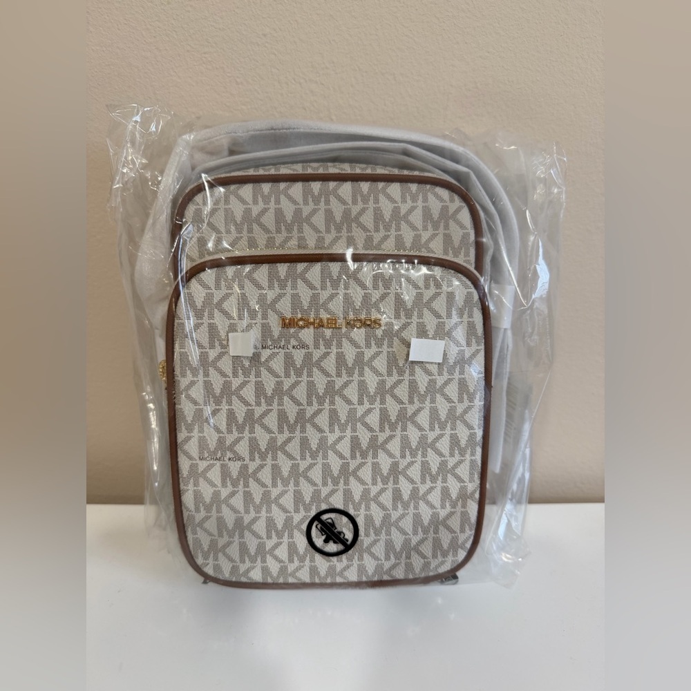 MICHAEL KORS Jet Set Travel Medium Logo Crossbody Bag - Vanilla NWT - Picture 5 of 7